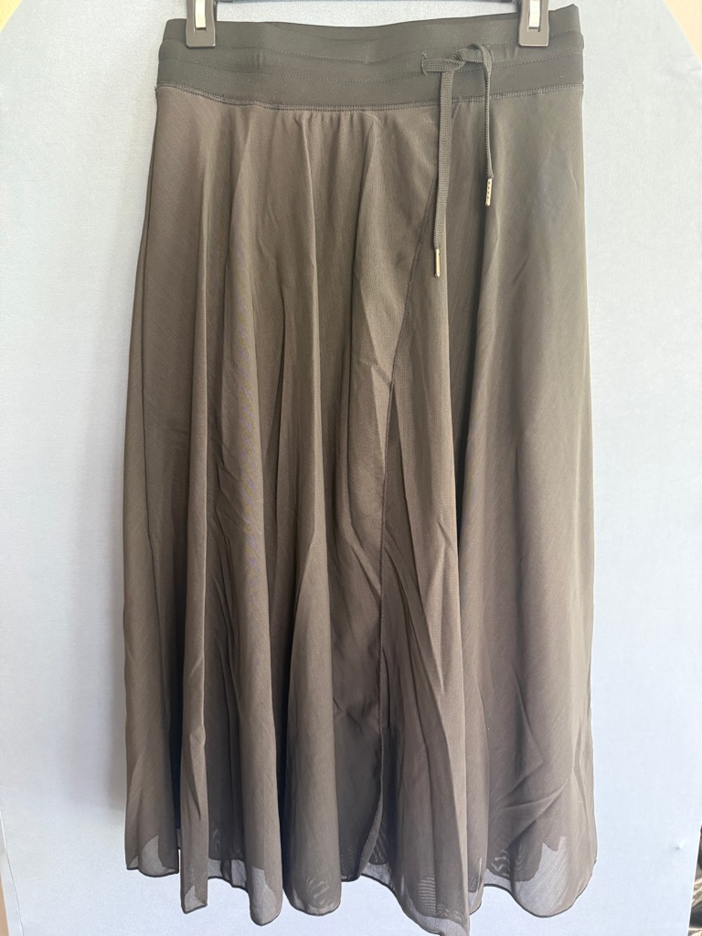 HALARA Black A-Line Midi Skirt with Drawstring Waist